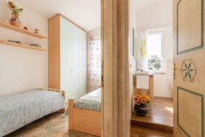 2 camere, ferro/asse da stiro, Wi-Fi gratuito, lenzuola