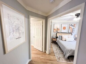 1 Schlafzimmer, Bügeleisen/Bügelbrett