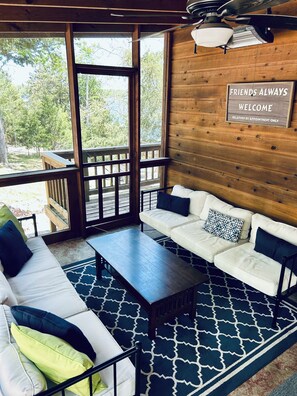 TV connectée, cheminée