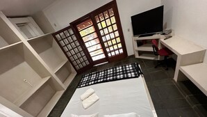 واي فاي مجانًا وملاءات أسرّة