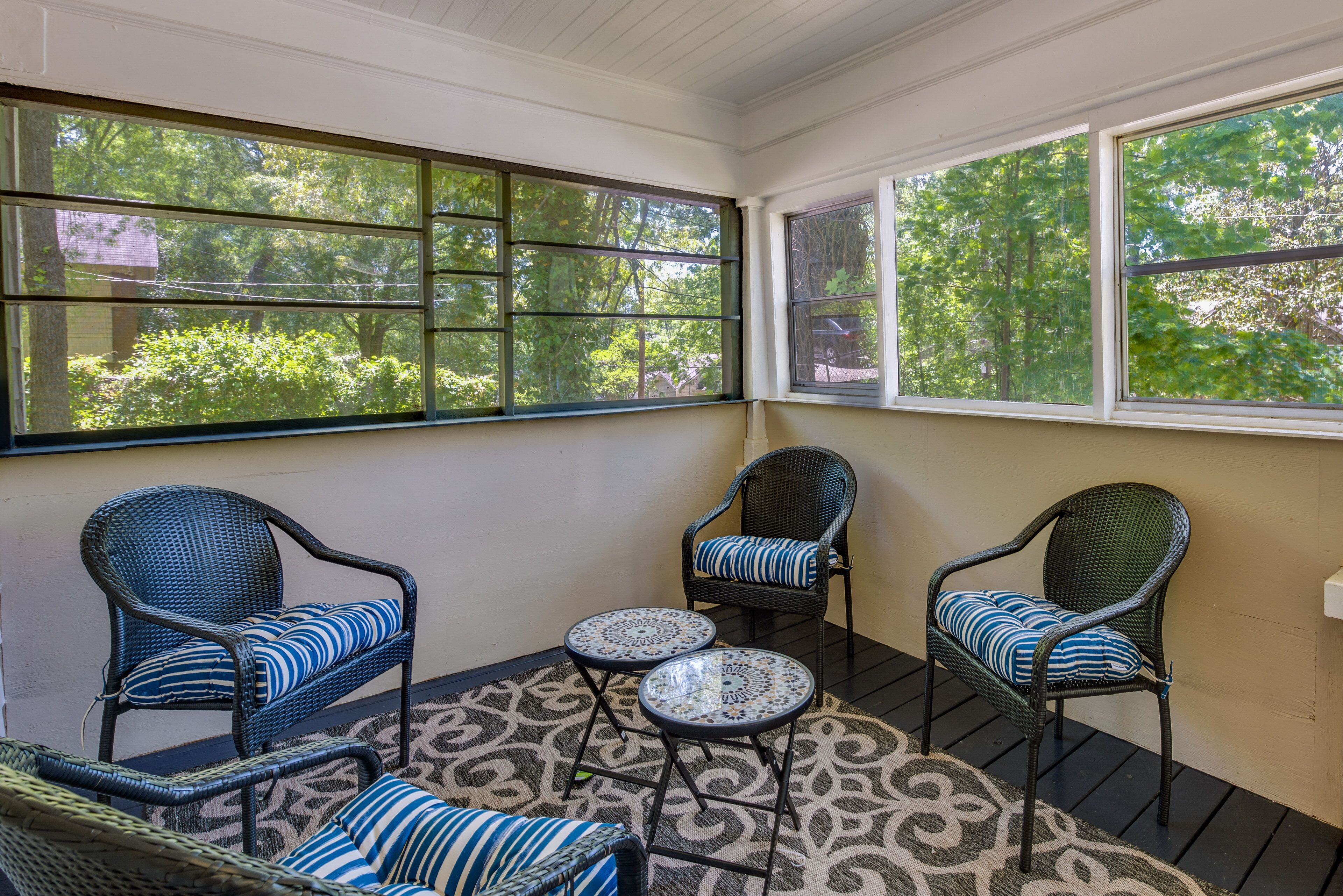 Atlanta Getaway w/ Deck ~ 4 Mi to Downtown