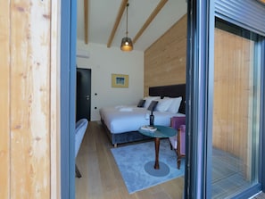 2 camere, una cassaforte in camera, una scrivania, insonorizzazione