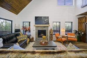 Télévision, cheminée