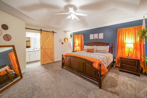 3 bedrooms, desk, iron/ironing board, free WiFi