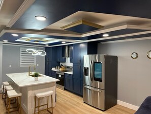 Private kitchen - Beautiful vacation home waterfront !! (Ocean City)