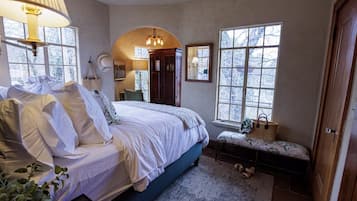 4 habitaciones, tabla de planchar con plancha y cuna de viaje