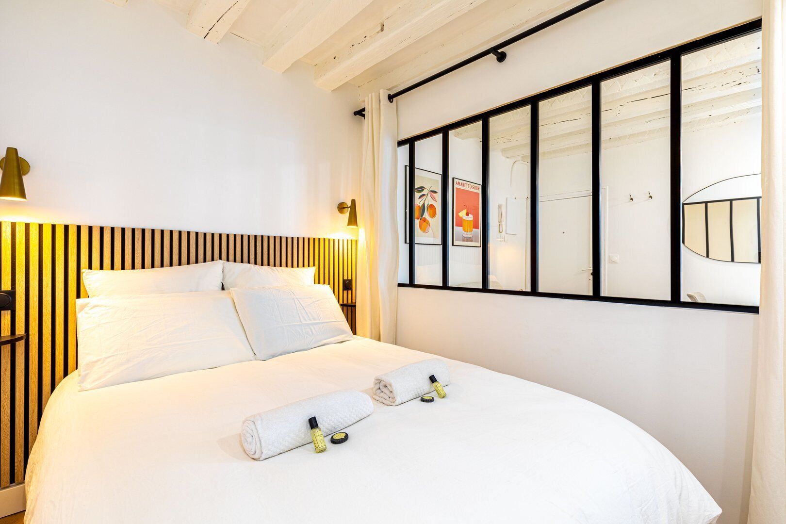 GuestReady - Wabi-Sabi Minimal in Marais