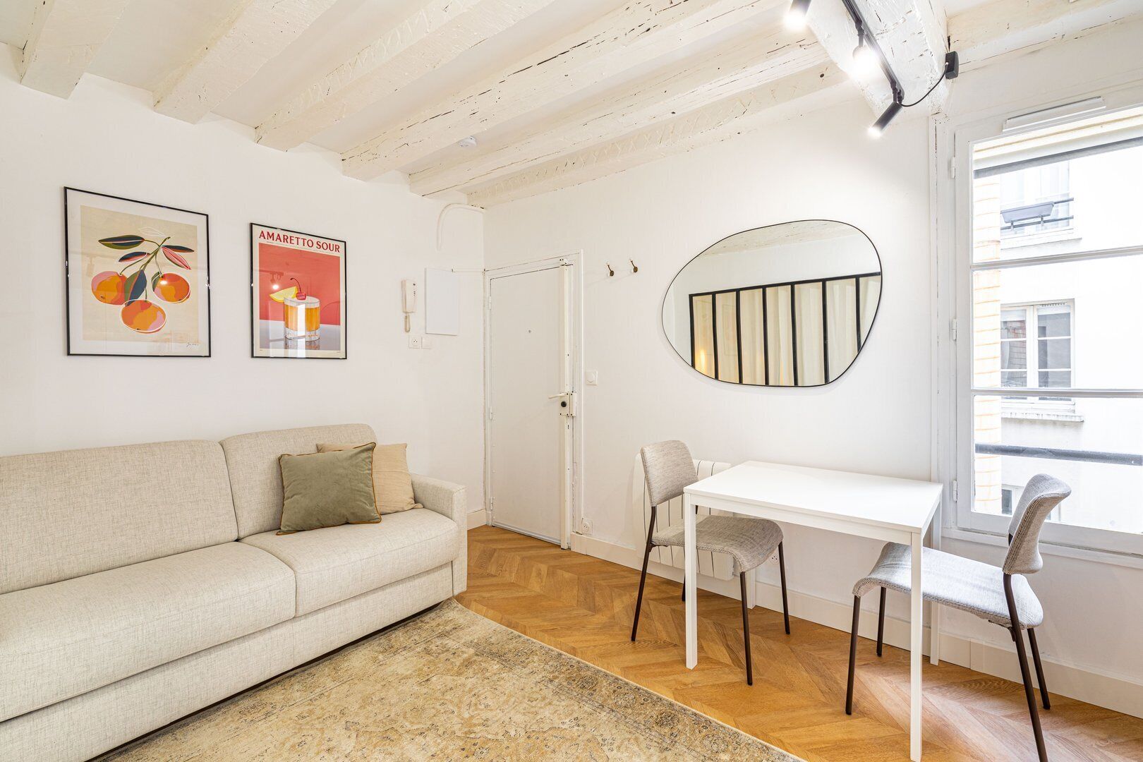 GuestReady - Wabi-Sabi Minimal in Marais
