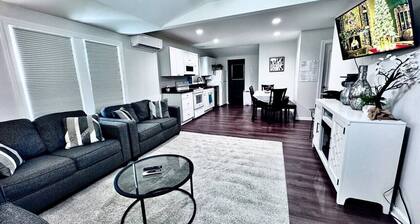 Quality Home Port Royal. Pets are allowed