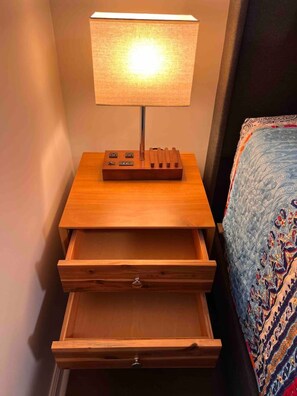 3 bedrooms, desk, iron/ironing board, WiFi
