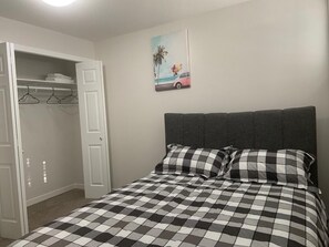 1 habitación, escritorio, wifi gratis y ropa de cama 