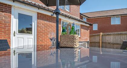 Spacious 5BRM Townhouse – Ideal for Contractors, Corporate Stays & Family Visits