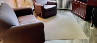 1-bedroom apartment near hospital and Erie Canal