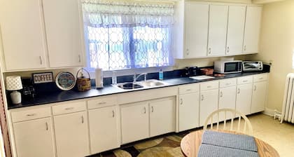 1-bedroom apartment near hospital and Erie Canal