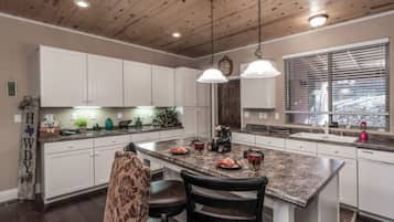 Microones, forn, placa de cuina i rentaplats