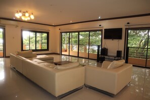 Family Room | Living area