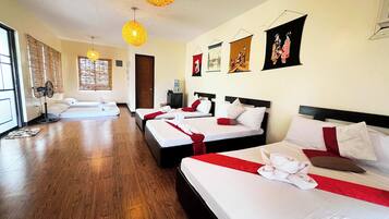 Desk, blackout drapes, free WiFi, bed sheets