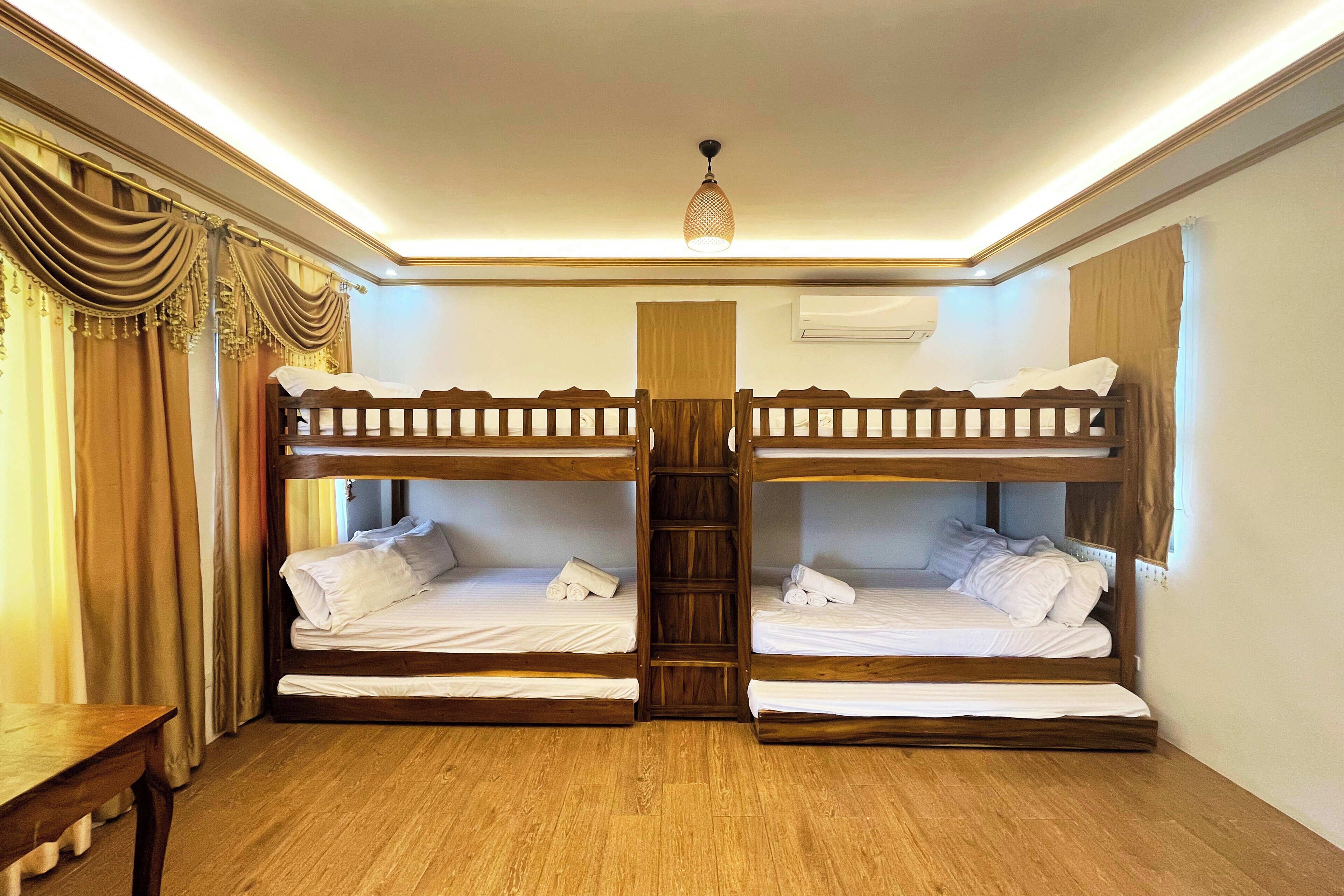 Economy kamer | Een bureau, verduisterende gordijnen, gratis wifi, beddengoed