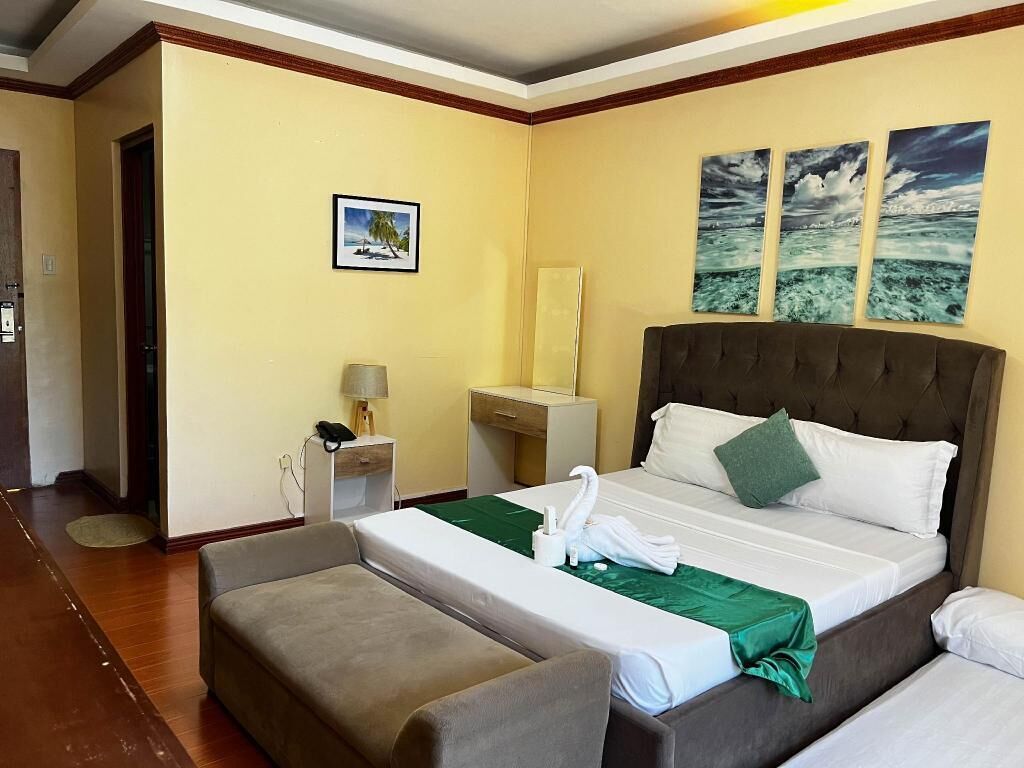Desk, blackout drapes, free WiFi, bed sheets