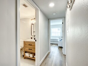 2 habitaciones, tabla de planchar con plancha y wifi gratis