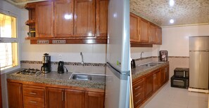 Réfrigérateur, plaque de cuisson, cafetière/bouilloire