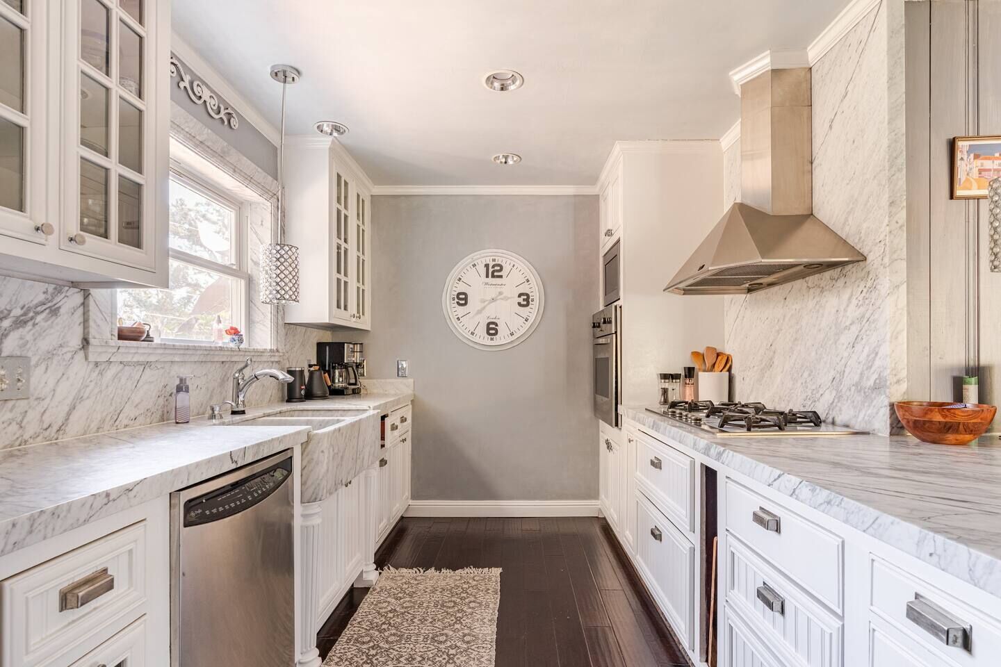 Peaceful Home with Pool near Beaches