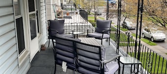 420 Friendly 3 bedroom upstairs apartment. Street parking. Covered porch