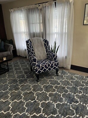 Unclassified image, 5 of 28, button