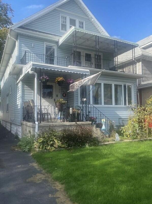 Imagen sin descripción, 1 de 28, botón