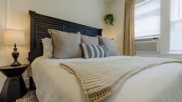 1 slaapkamer, een strijkplank/strijkijzer, gratis wifi, beddengoed