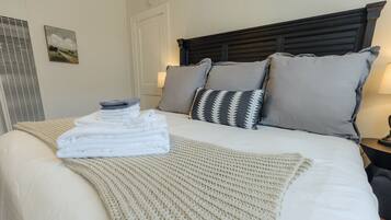 1 soverom, strykejern/-brett, wi-fi (inkludert) og sengetøy