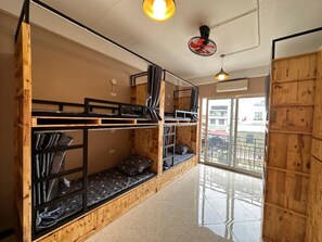 4 Schlafzimmer, schallisolierte Zimmer, kostenloses WLAN