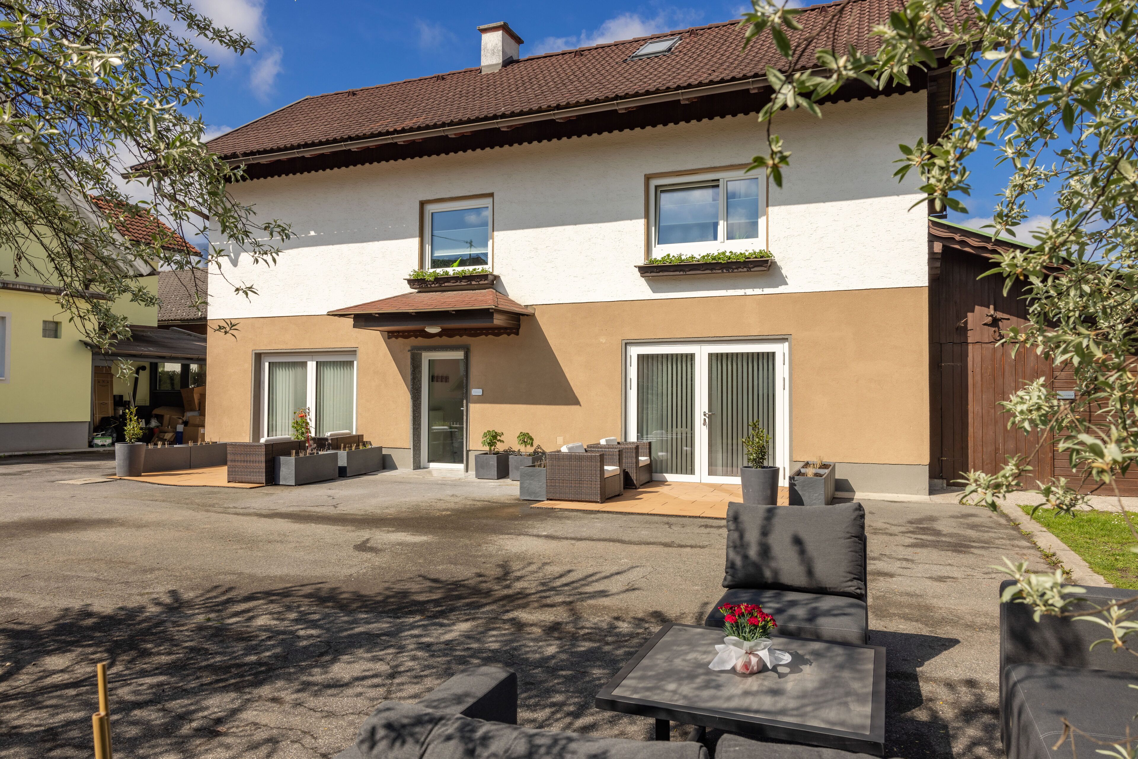 Voll Ausgestattetes Studio mit Separatem Bad und Eigener Terrasse