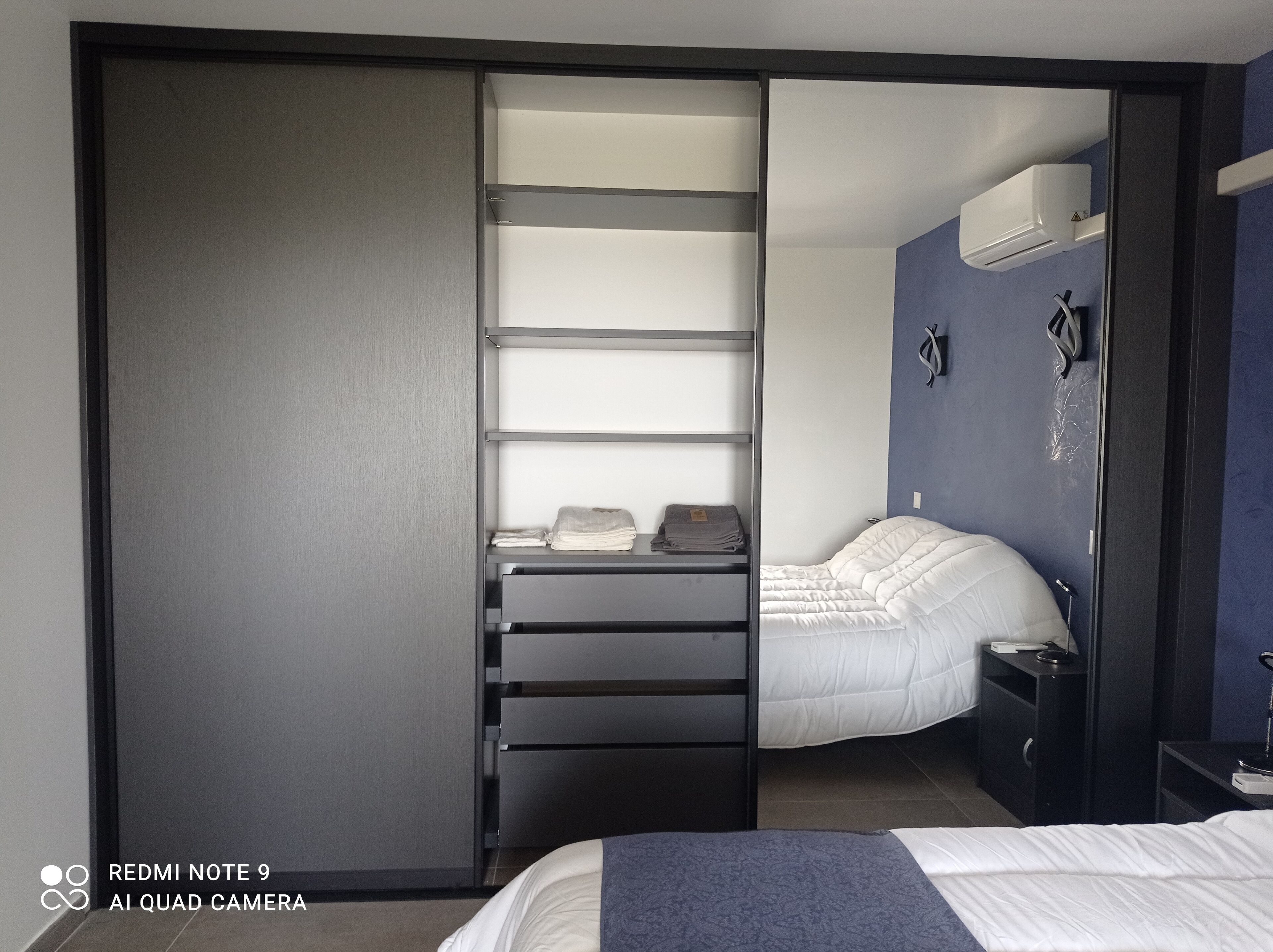 1 chambre, bureau, fer et planche à repasser, Wi-Fi gratuit