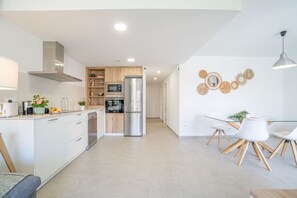 Frigorifero, microonde, forno, lavastoviglie