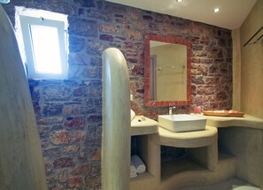 Superior Studio | Bathroom - ANEMES (Kithira)