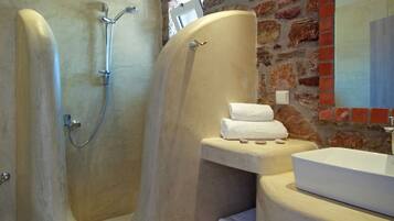 Superior Studio | Bathroom