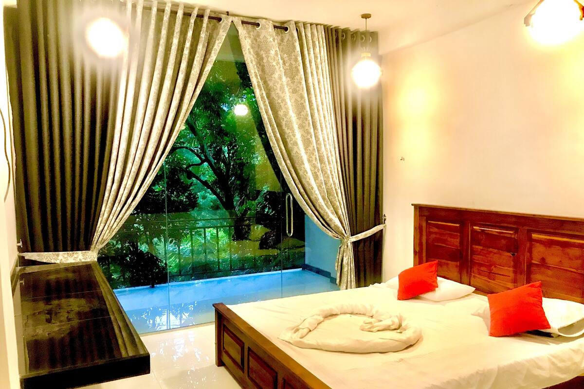 Deluxe Twin Room | Desk, laptop workspace, free WiFi