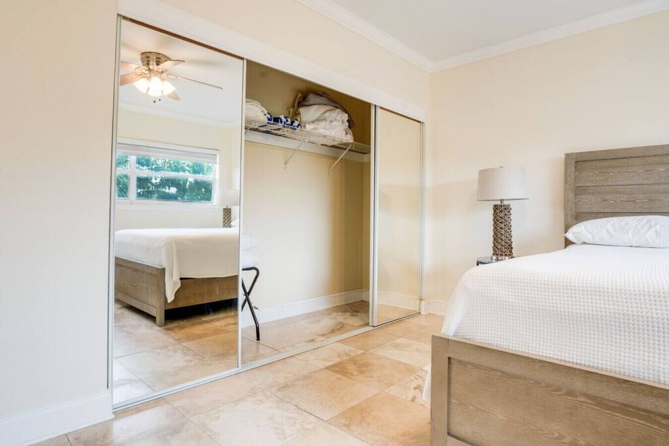 1 多间卧室、熨斗/熨衣板、免费 WiFi、床单