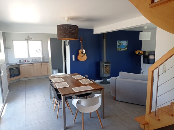 TV connectée, cheminée