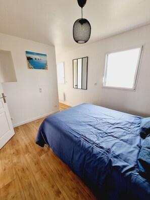 3 bedrooms, desk, travel cot, WiFi - Maison Moderne à 5 Minutes des Plages (Plomodiern)