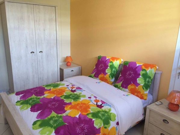 2 Schlafzimmer, Bügeleisen/Bügelbrett, Internetzugang, Bettwäsche