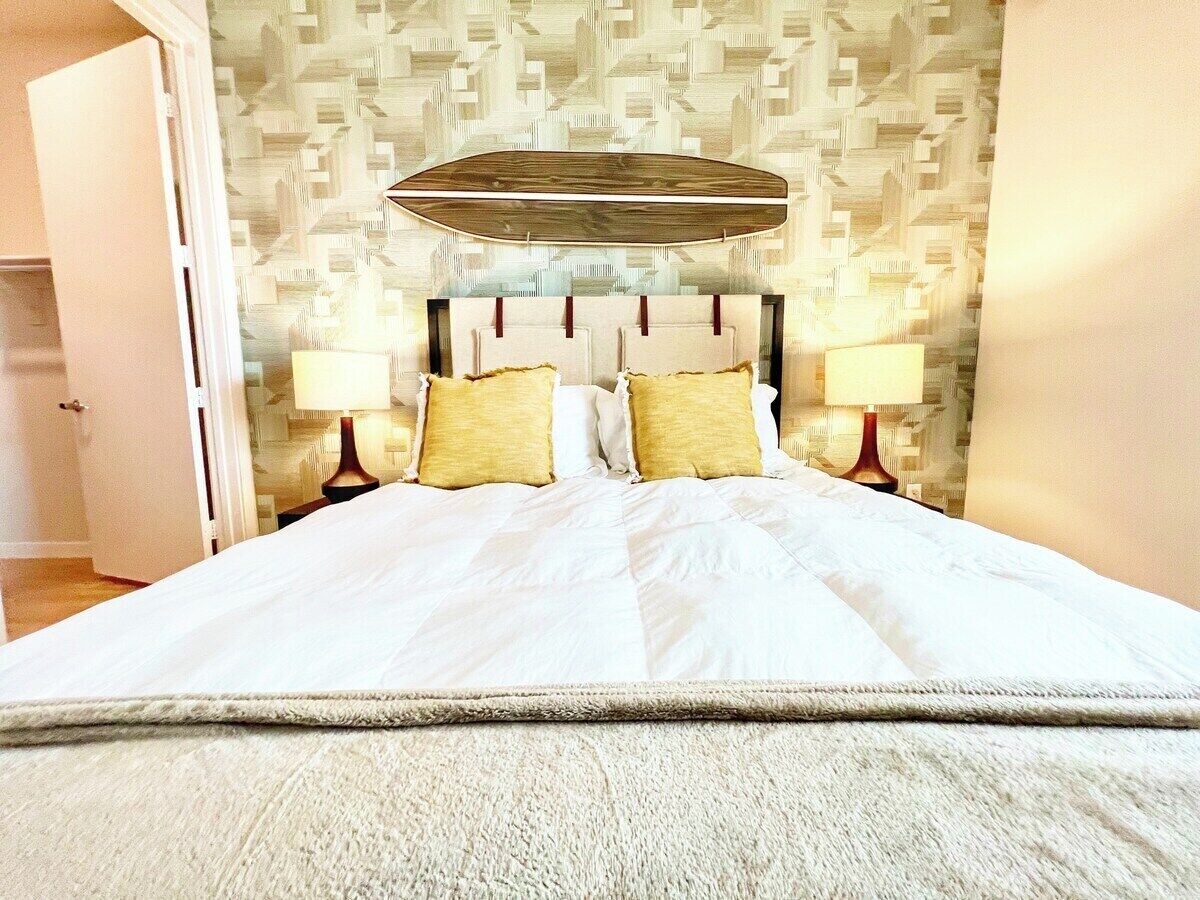 San Diego Skyline - Downtown Apartment