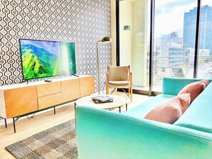 Televisión, oficina