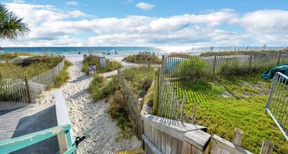 SUN-DAZE | Renovated 3bed Home & WALK TO BEACH!