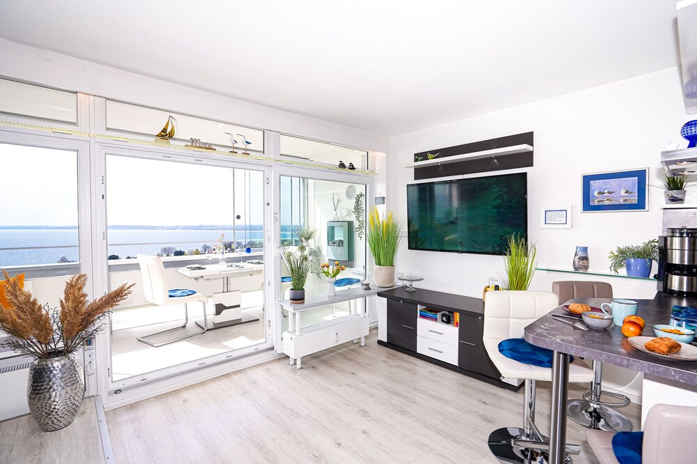 Ferienwohnung für den Verträumten Urlaub zu Zweit - Meerblick und Gute Laune !