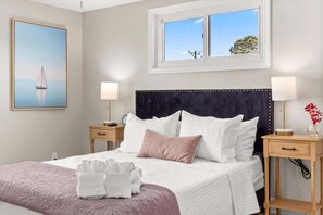 5 bedrooms, WiFi, bed sheets