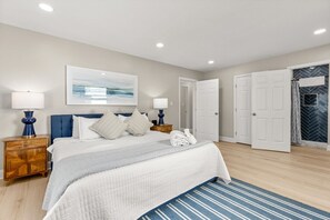 6 bedrooms, WiFi, bed sheets