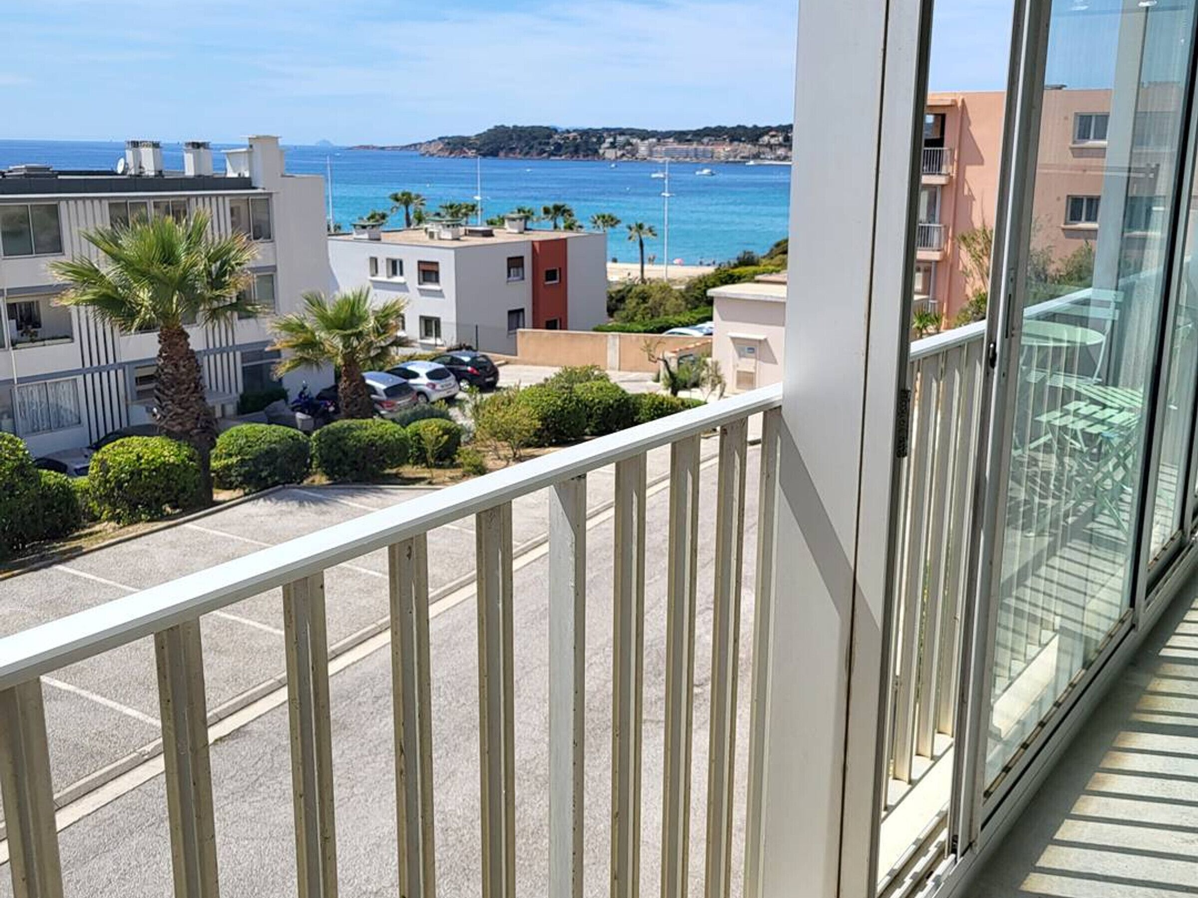 Apartment Six-Fours-les-Plages, 2 bedrooms, 8 persons