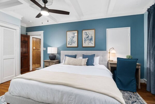 6 habitaciones, tabla de planchar con plancha, cuna de viaje y wifi 